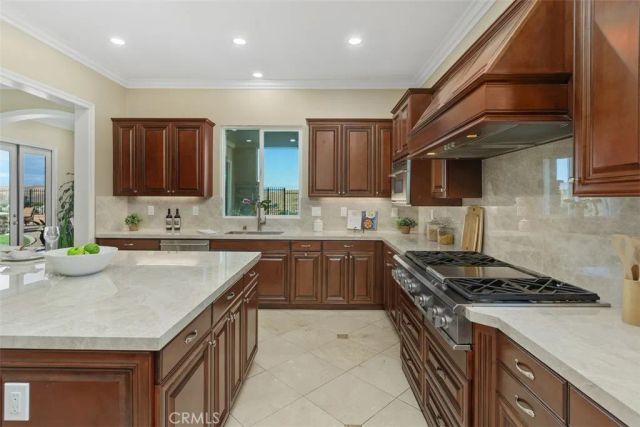 22512 Amber Eve Drive, Corona, CA 92883