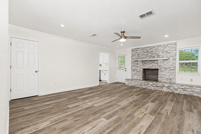 1324 Mockingbird, White Hall, AR 71602