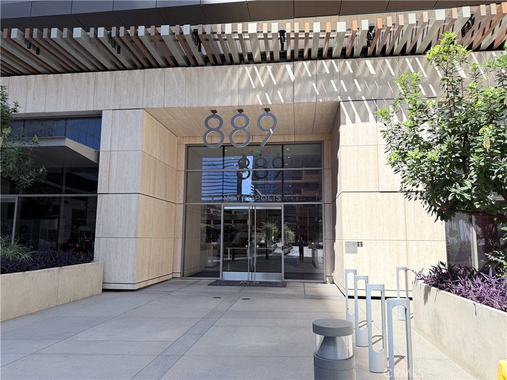 889 Francisco 3105, Los Angeles, CA 90017 — photo 2