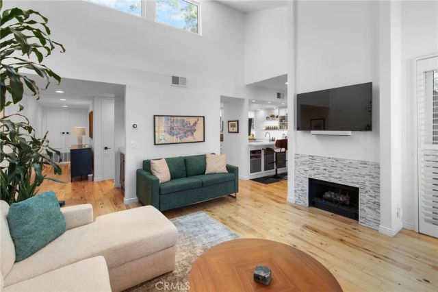 17711 Margate 313, Encino, CA 91316