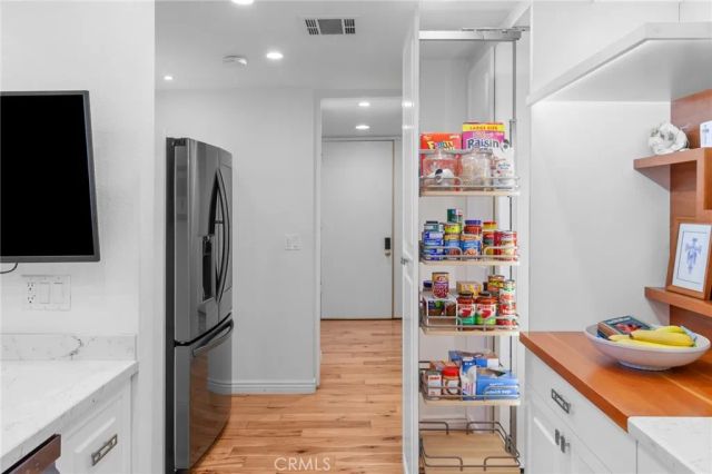 17711 Margate 313, Encino, CA 91316