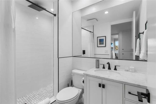 17711 Margate 313, Encino, CA 91316
