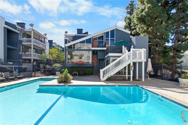 17711 Margate 313, Encino, CA 91316