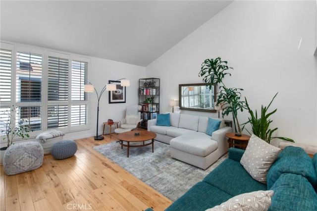 17711 Margate 313, Encino, CA 91316