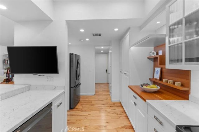17711 Margate 313, Encino, CA 91316