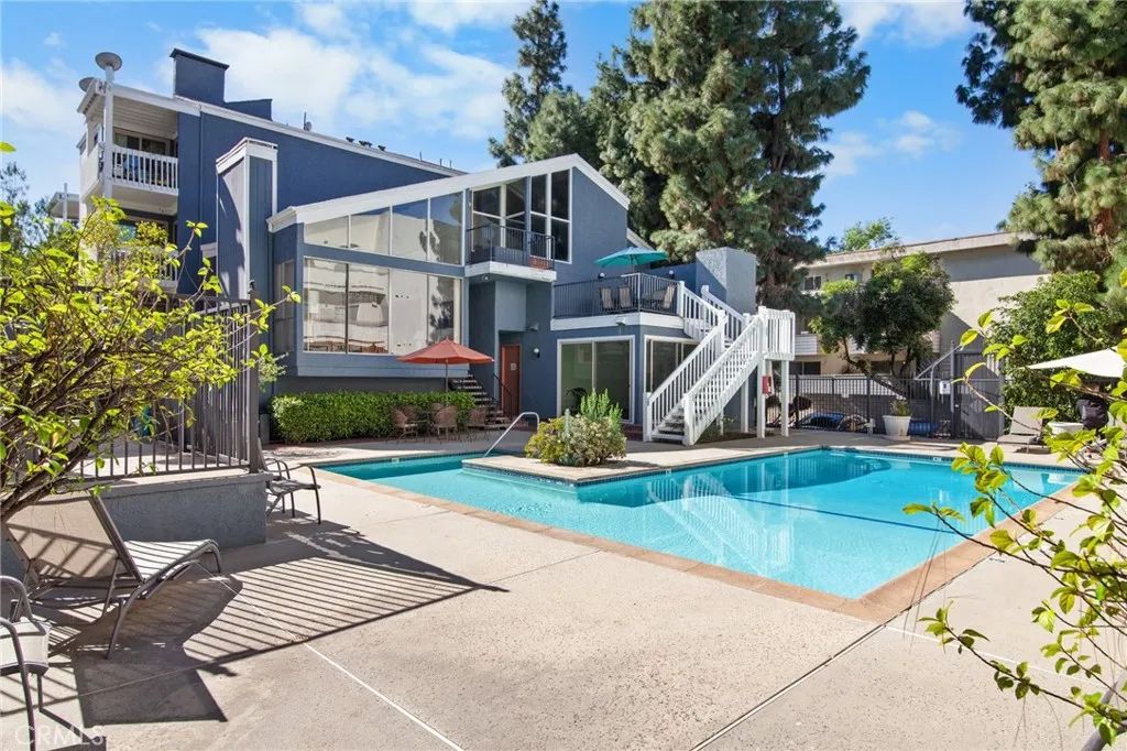 17711 Margate 313, Encino, CA 91316
