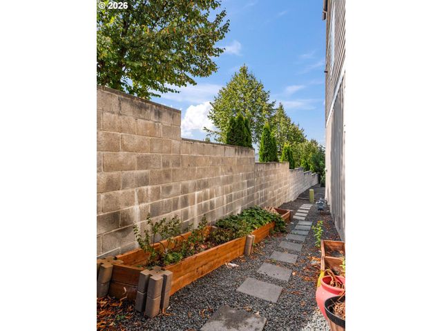 7595 Nw 170th Avenue, Portland, OR 97229