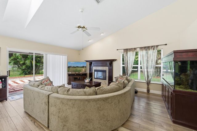 7496 155th Place N, Palm Beach Gardens, FL 33418