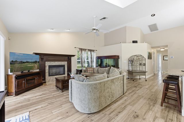 7496 155th Place N, Palm Beach Gardens, FL 33418