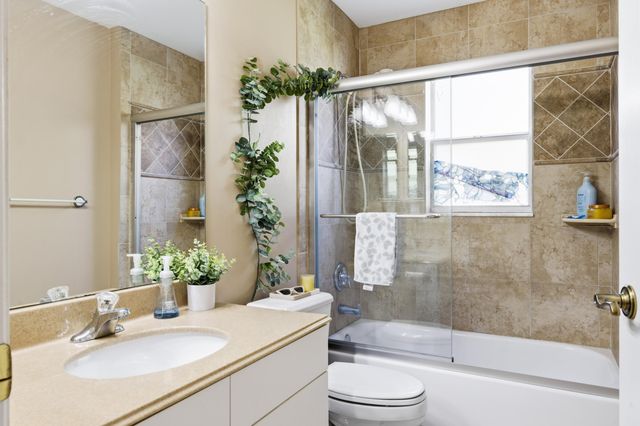 7496 155th Place N, Palm Beach Gardens, FL 33418