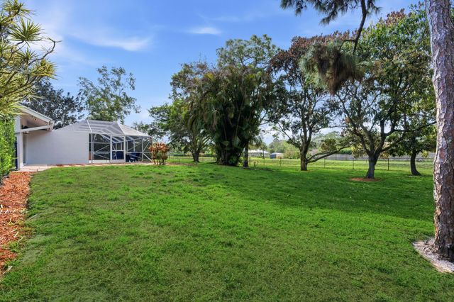 7496 155th Place N, Palm Beach Gardens, FL 33418