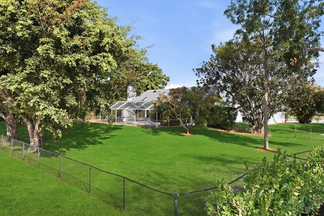 7496 155th Place N, Palm Beach Gardens, FL 33418