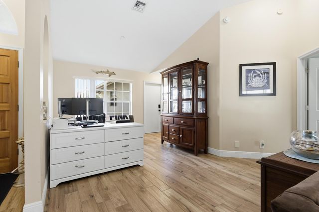 7496 155th Place N, Palm Beach Gardens, FL 33418