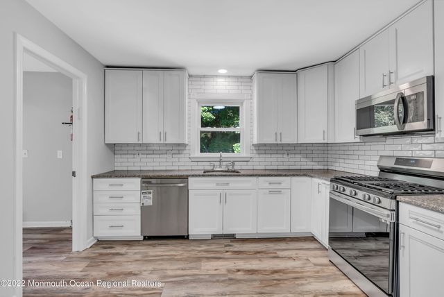 224 Cedar Street, Oakhurst, NJ 07755
