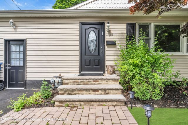 224 Cedar Street, Oakhurst, NJ 07755