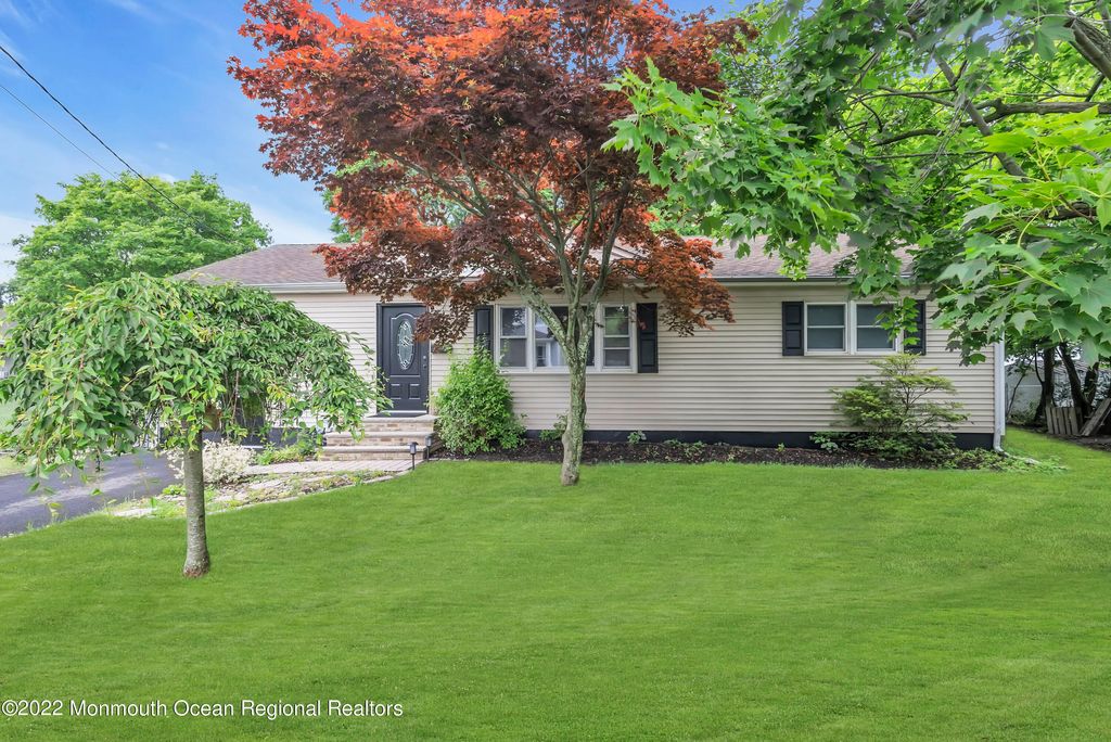 224 Cedar Street, Oakhurst, NJ 07755