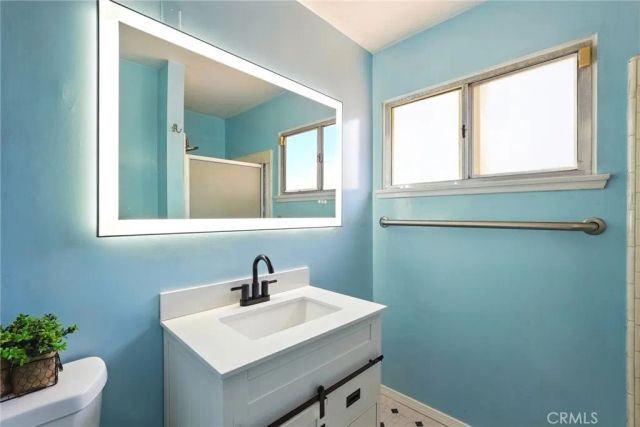 16514 Index, Granada Hills, CA 91344