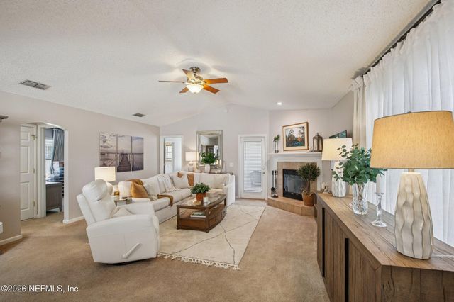 1907 HUNTERS TRACE Circle, Middleburg, FL 32068