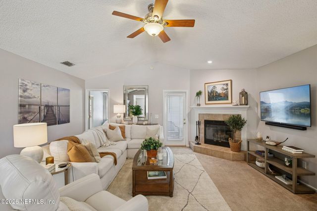 1907 HUNTERS TRACE Circle, Middleburg, FL 32068