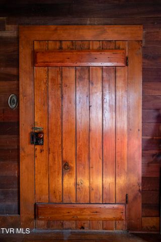 20217 Shadowood Circle, Meadowview, VA 24361