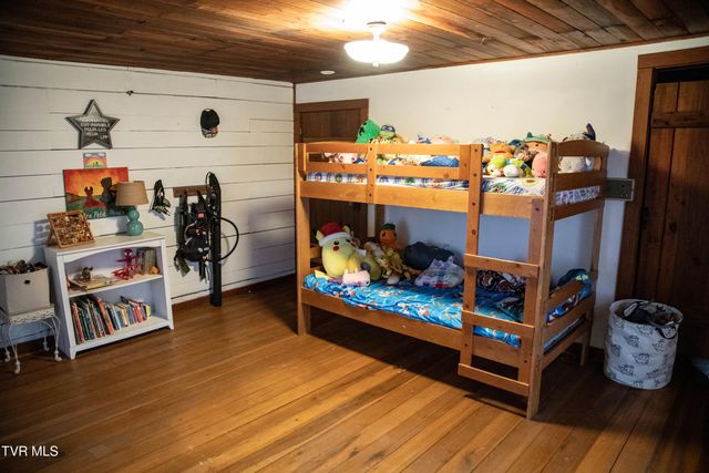 20217 Shadowood Circle, Meadowview, VA 24361