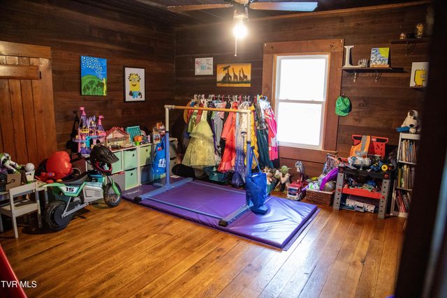 20217 Shadowood Circle, Meadowview, VA 24361