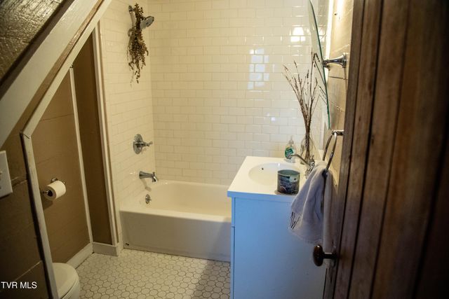 20217 Shadowood Circle, Meadowview, VA 24361