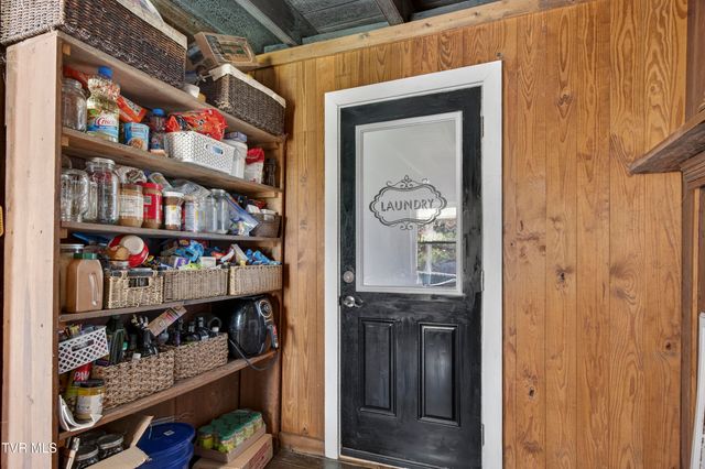 20217 Shadowood Circle, Meadowview, VA 24361