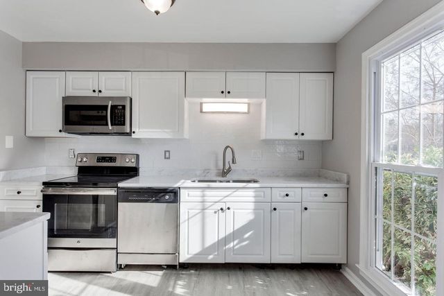 304 CRESCENDO WAY, Silver Spring, MD 20901