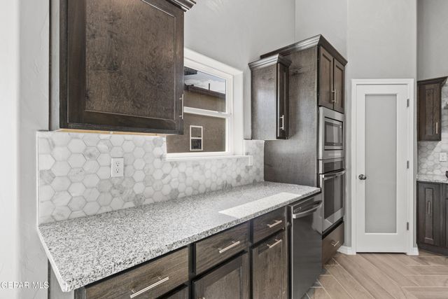 116 Peregrino Trail, Santa Teresa, NM 88008