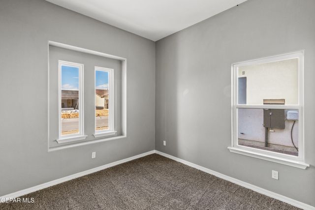 116 Peregrino Trail, Santa Teresa, NM 88008