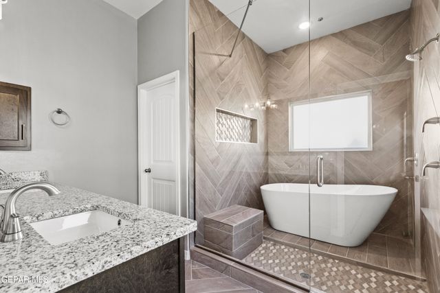 116 Peregrino Trail, Santa Teresa, NM 88008