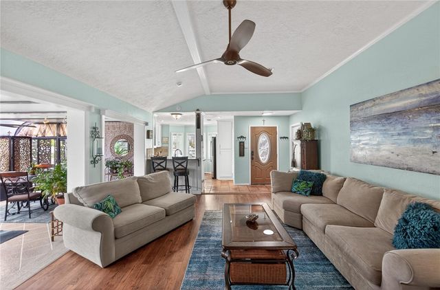 13918 EAGLESNEST BAY Dr, Corpus Christi, TX 78418