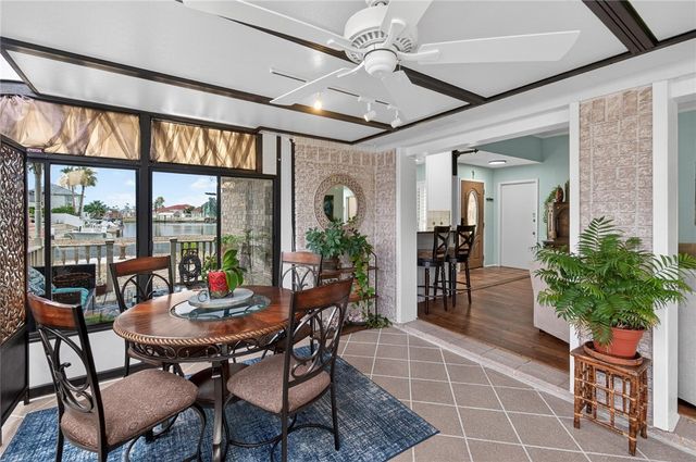 13918 EAGLESNEST BAY Dr, Corpus Christi, TX 78418