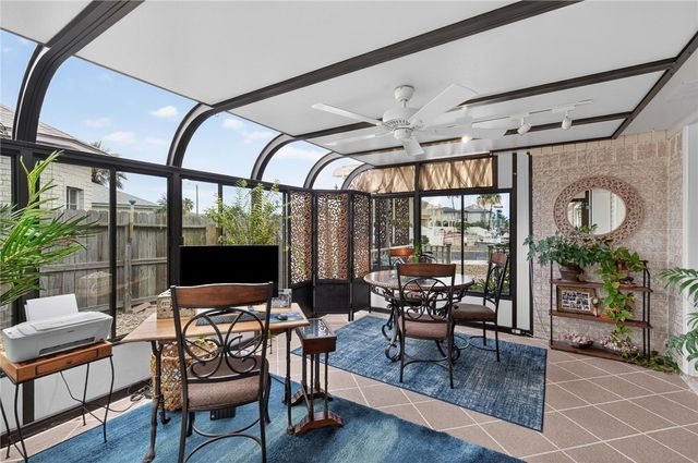 13918 EAGLESNEST BAY Dr, Corpus Christi, TX 78418
