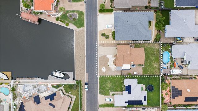 13918 EAGLESNEST BAY Dr, Corpus Christi, TX 78418