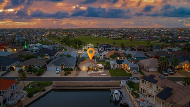 13918 EAGLESNEST BAY Dr, Corpus Christi, TX 78418