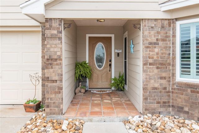 13918 EAGLESNEST BAY Dr, Corpus Christi, TX 78418