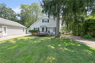 3913 W 227th Street, Fairview Park, OH 44126