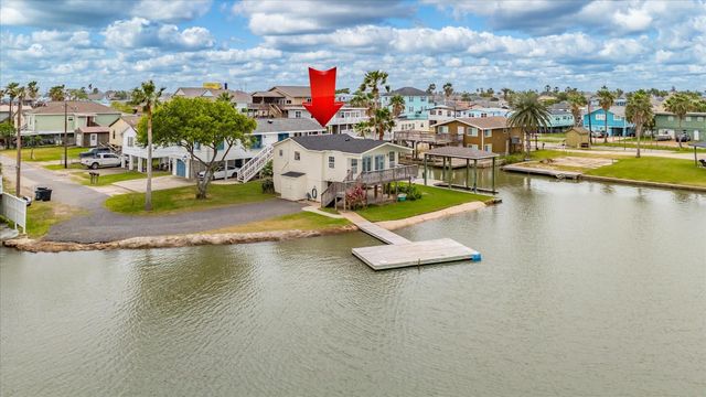 1 Highland Drive, Hitchcock, TX 77563