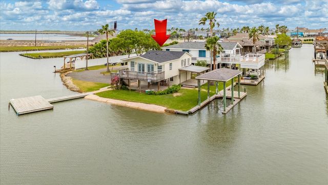 1 Highland Drive, Hitchcock, TX 77563
