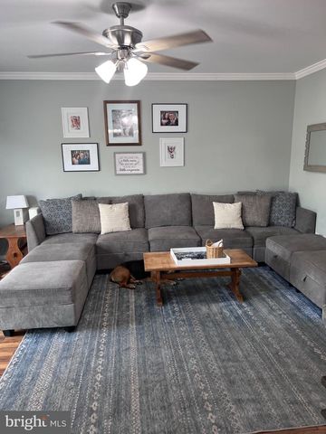 677 HONEYSUCKLE WAY, Pennsburg, PA 18073