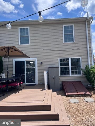 677 HONEYSUCKLE WAY, Pennsburg, PA 18073