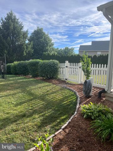 677 HONEYSUCKLE WAY, Pennsburg, PA 18073