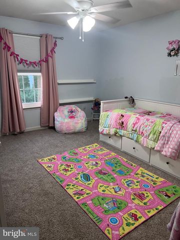 677 HONEYSUCKLE WAY, Pennsburg, PA 18073