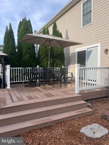 677 HONEYSUCKLE WAY, Pennsburg, PA 18073