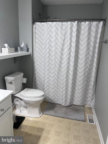 677 HONEYSUCKLE WAY, Pennsburg, PA 18073