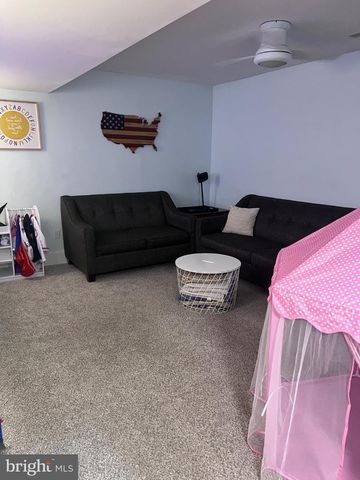677 HONEYSUCKLE WAY, Pennsburg, PA 18073