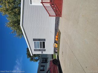 15385 Cartier Dr, Clinton Township, MI 48038