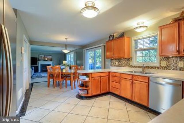 5425 BARBARA DR, Mechanicsburg, PA 17050